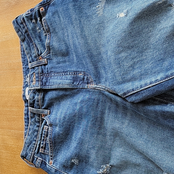 OLD NAVY DENIM DISTRESSED JEANS - Picture 3 of 8